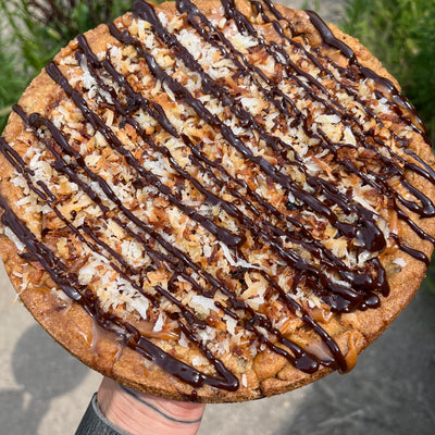 Maisie & Maya's Magic Cookie Cake