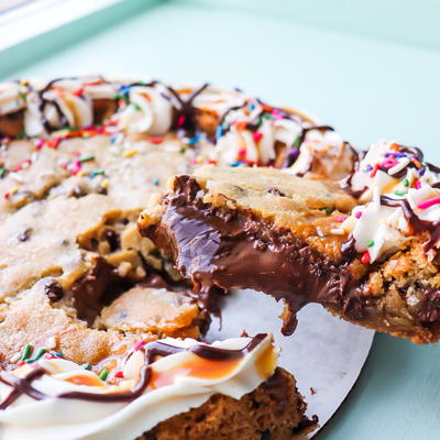 Nutella Filled Chocolate Chip Cookie Cake